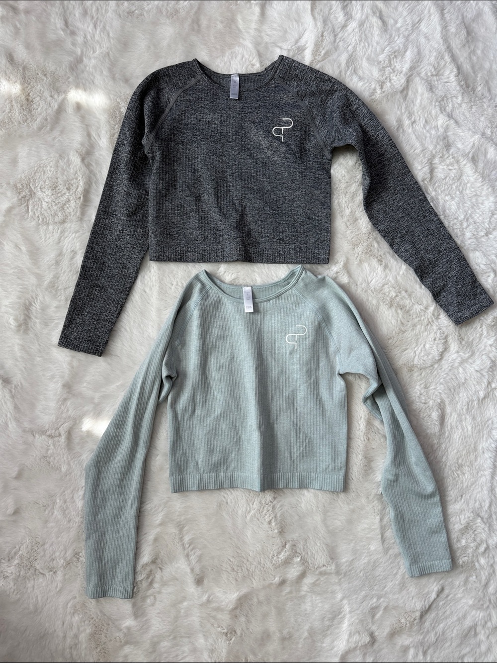 Women’s Long-Sleeve Cropped Ribbed Top — Gray and Light Blue